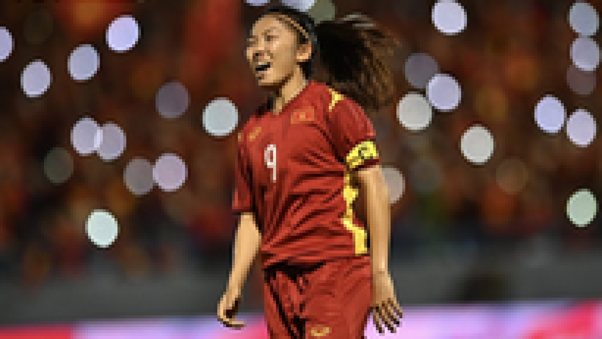 Ảnh: Quốc ca ngân vang trong niềm tự hào dân tộc, bóng đá nữ Việt Nam lần 2 đạt "hat-trick" HCV SEA Games