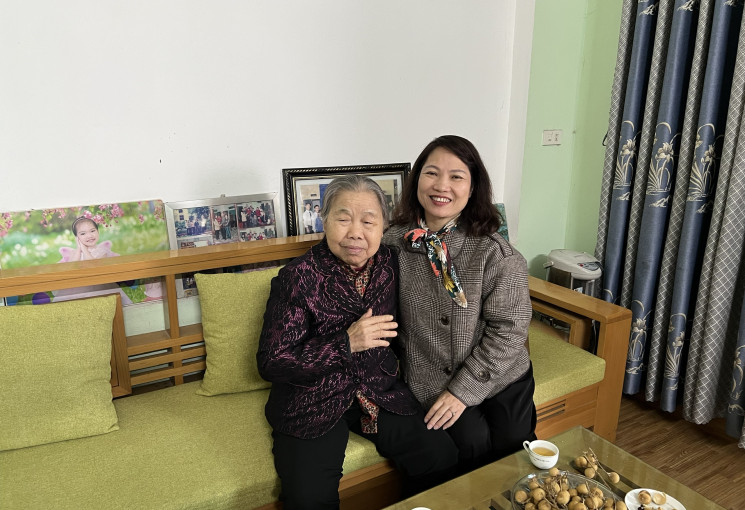 Công đoàn Đài THVN thăm và tặng quà Mẹ Việt Nam anh hùng dịp Tết Nguyên đán Giáp Thìn 2024