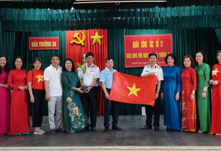 Công đoàn Đài THVN hoàn thành tốt chuyến công tác thăm quân, dân huyện đảo Trường Sa và nhà giàn DK1