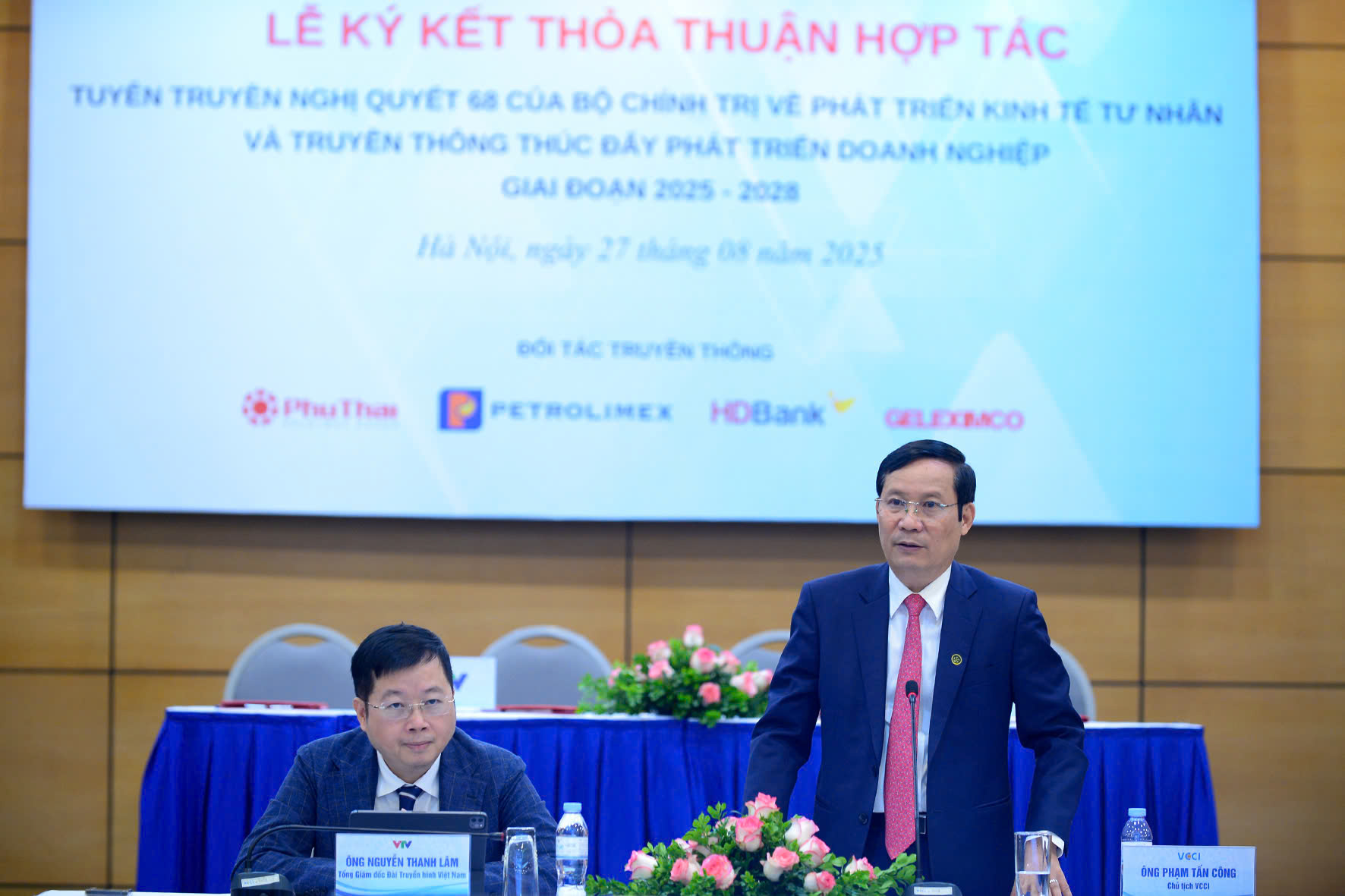 Kí hết với VCCI 5