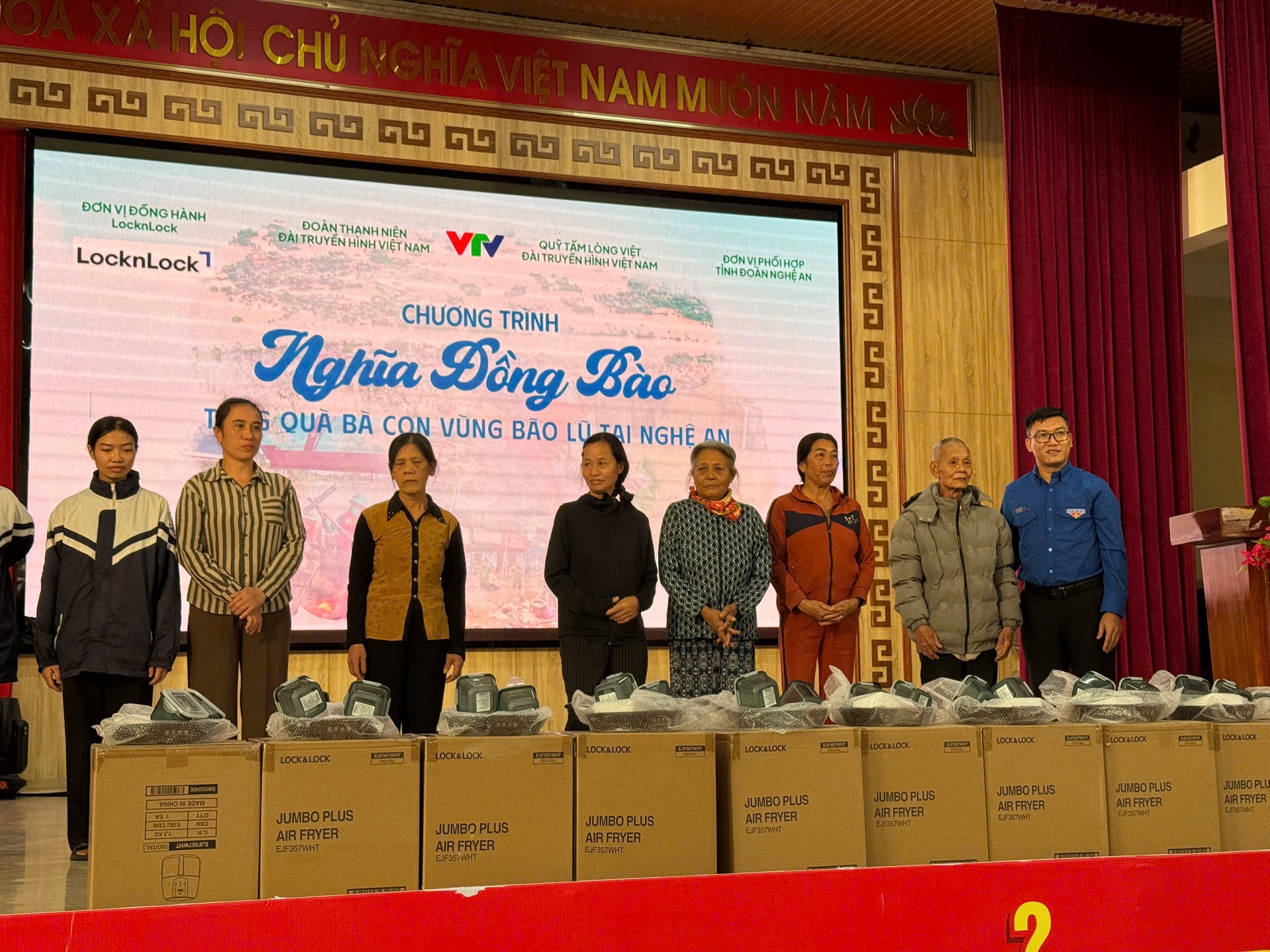 z7231683198617_3156775b1c194bc191b74e1037e7c4df