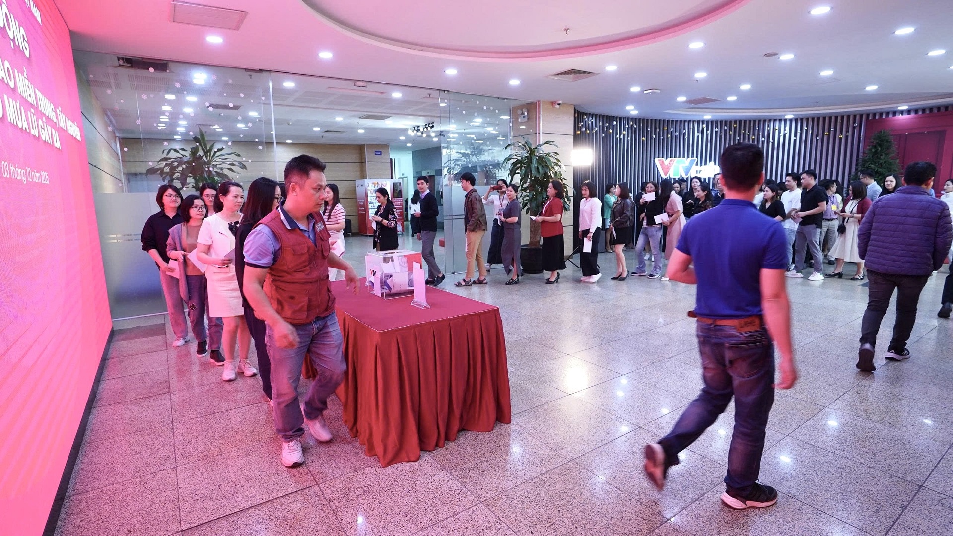 z7288216120408_324827e8b6465a10a500be578c0d2c2a