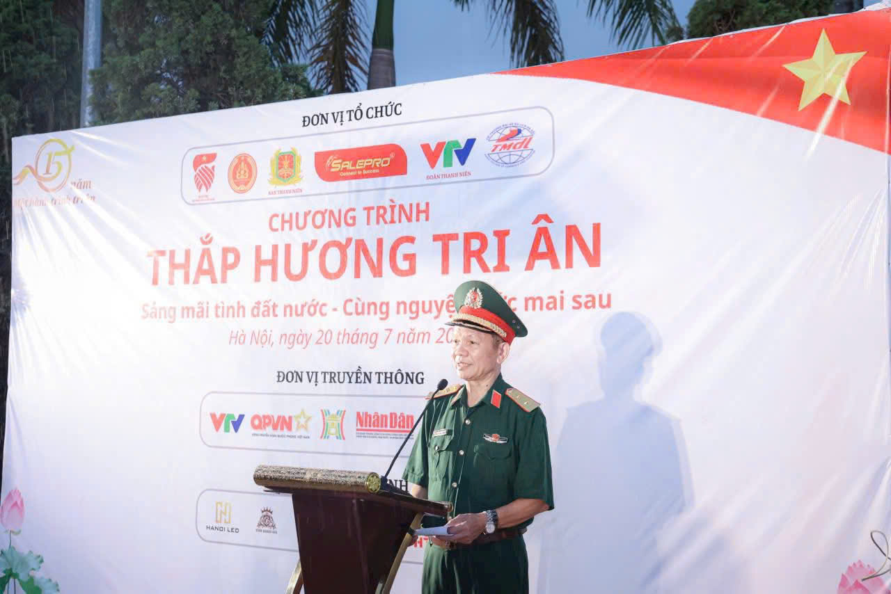 Thắp hương 1