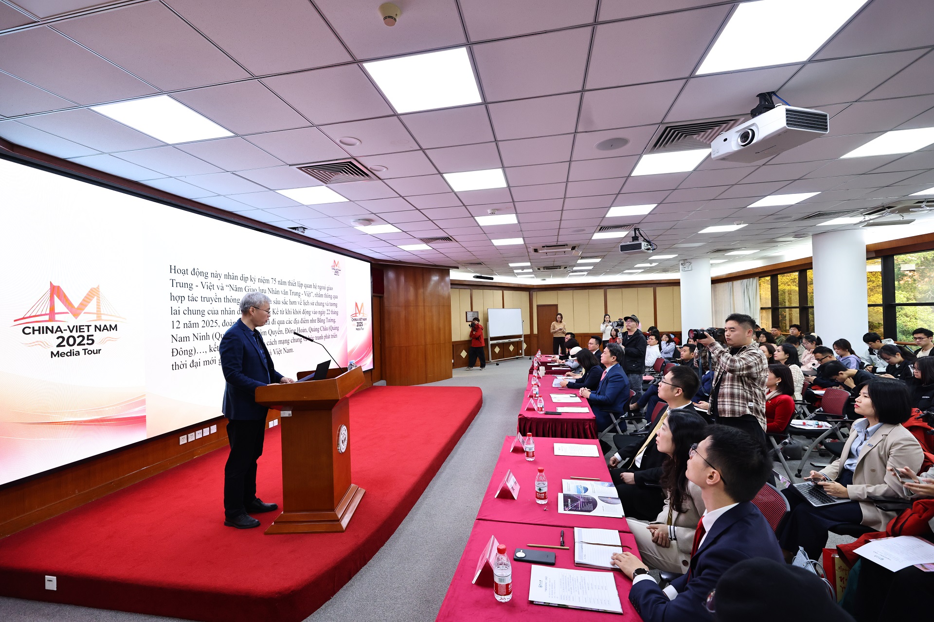 Dai dien Dai PT-TH Quang Dong phat bieu tong ket hanh trinh