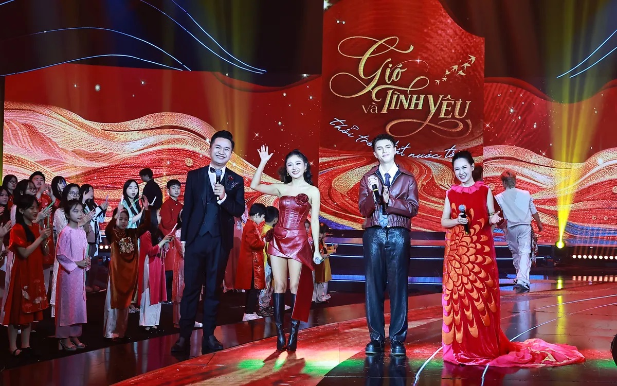 gió và tình yêu thổi trên đất nước tôi