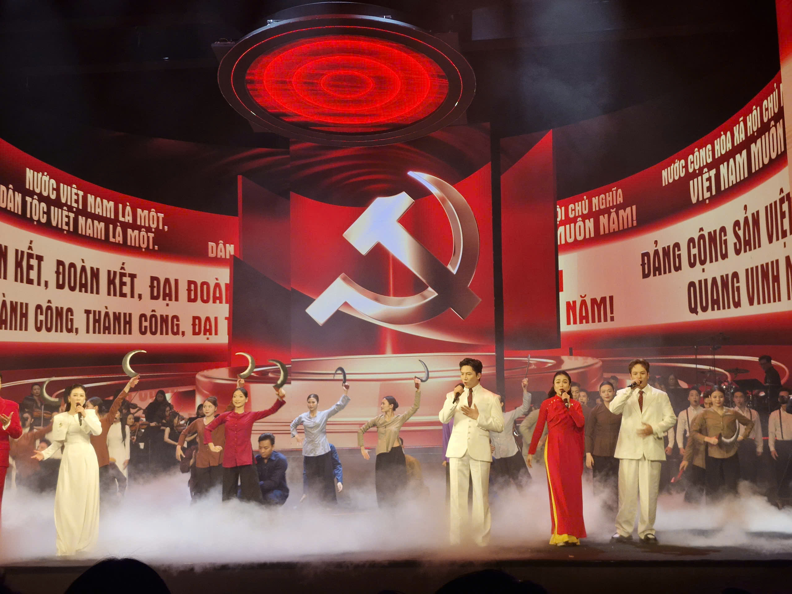 Mãi mãi niềm tin theo đảng 1