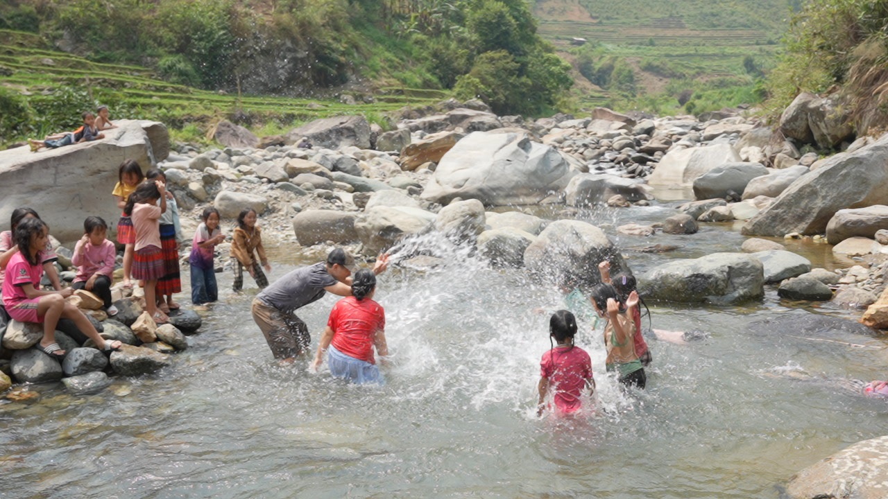 Cha con vạn dặm 3