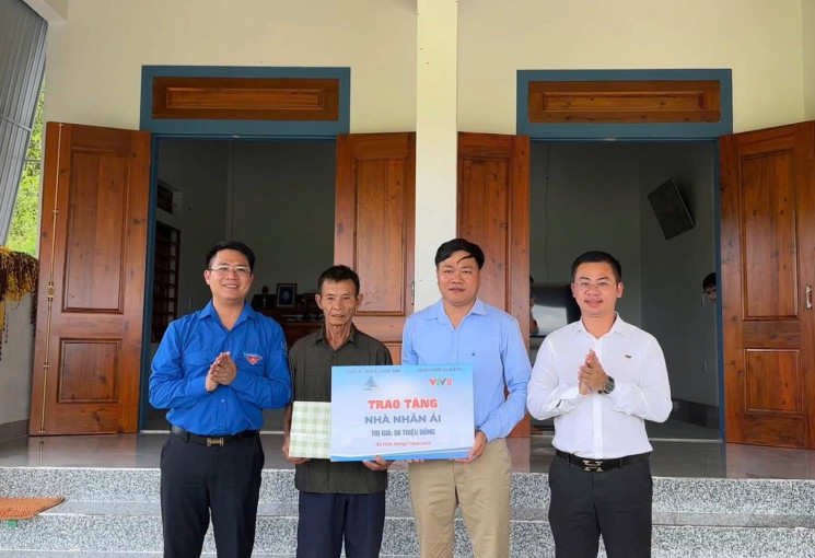 Tuổi trẻ VTV8 chung tay dựng mái ấm nghĩa tình
