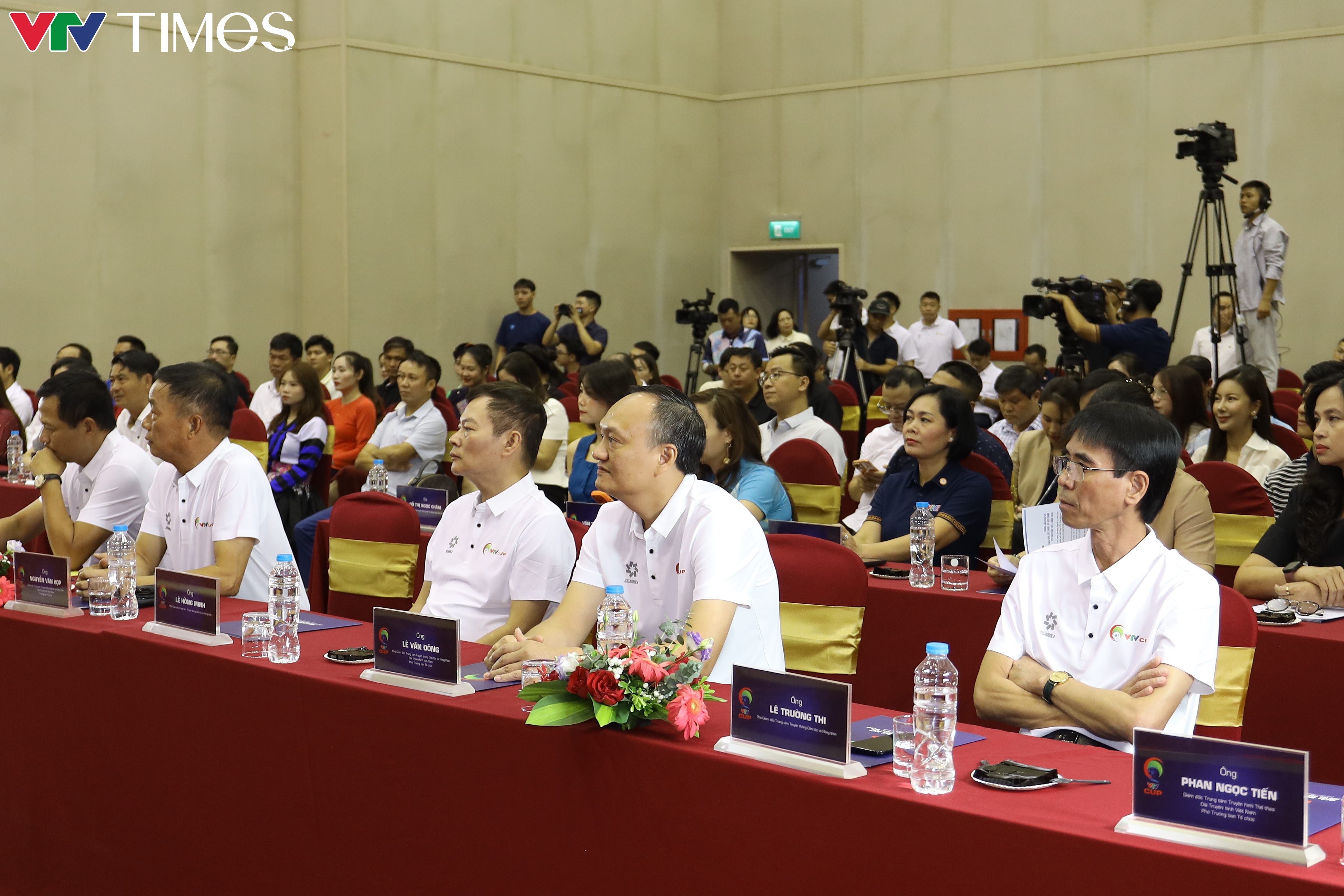 5g3a1594-44633389207224986119895