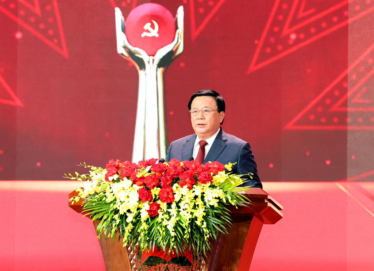 2310_cuoc-thi-chinh-luan-pb-1
