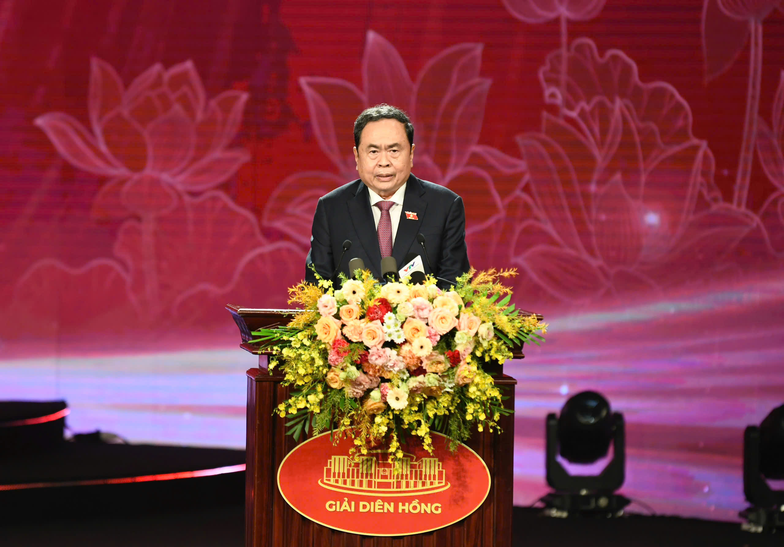 1912-giai-dien-hong-btc-1