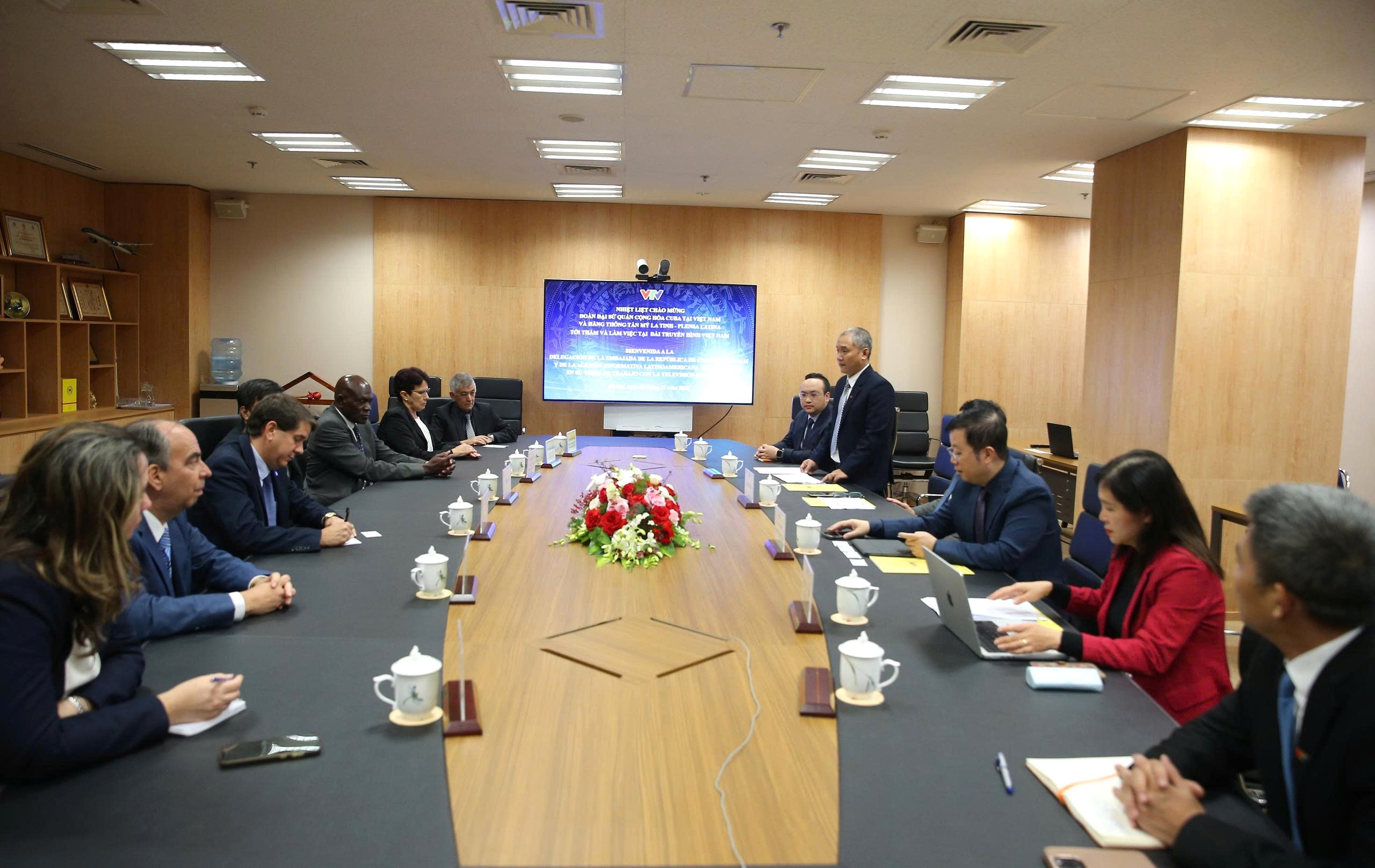 0412-tgd-tiep-doan-cuba-7