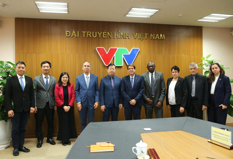 Tổng Giám đốc Đài THVN Nguyễn Thanh Lâm tiếp Đại sứ Cuba và Chủ tịch Thông tấn xã Prensa Latina