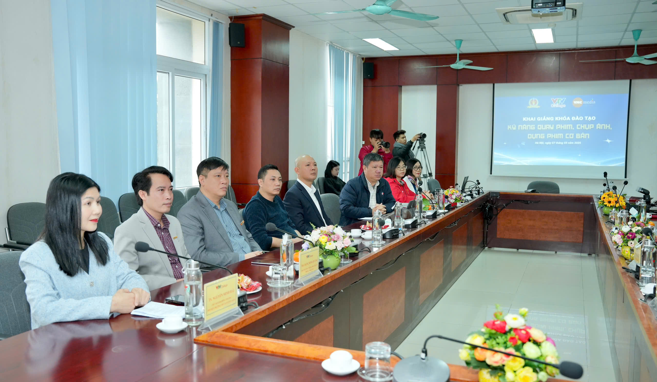 cdth-khai-giang-khoa-quay-phim-1