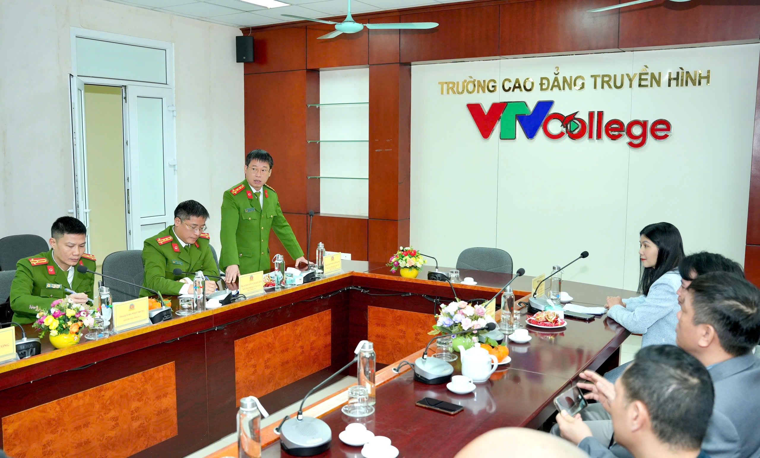 cdth-khai-giang-khoa-quay-phim-2