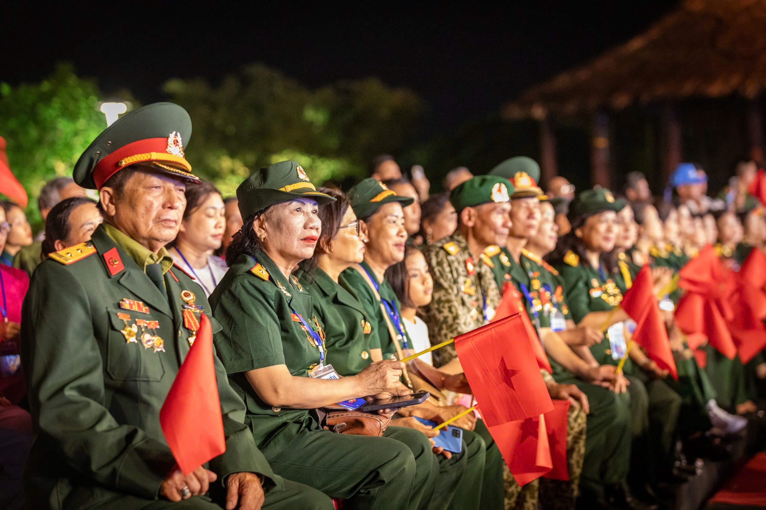 2704-vang-mai-khuc-khai-hoan-cau-quang-tri-1