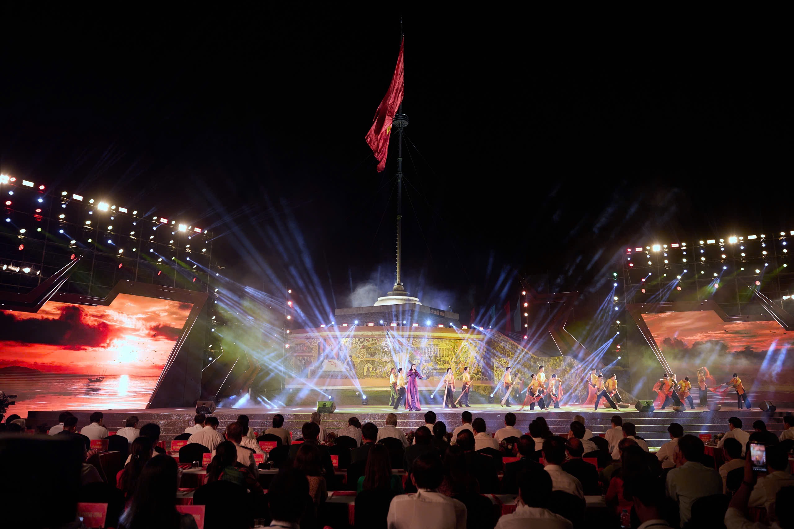 2704-vang-mai-khuc-khai-hoan-cau-quang-tri-11