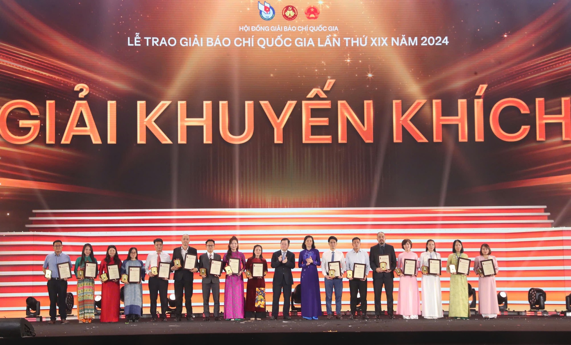 giia-khuyen-khich-ndo-1