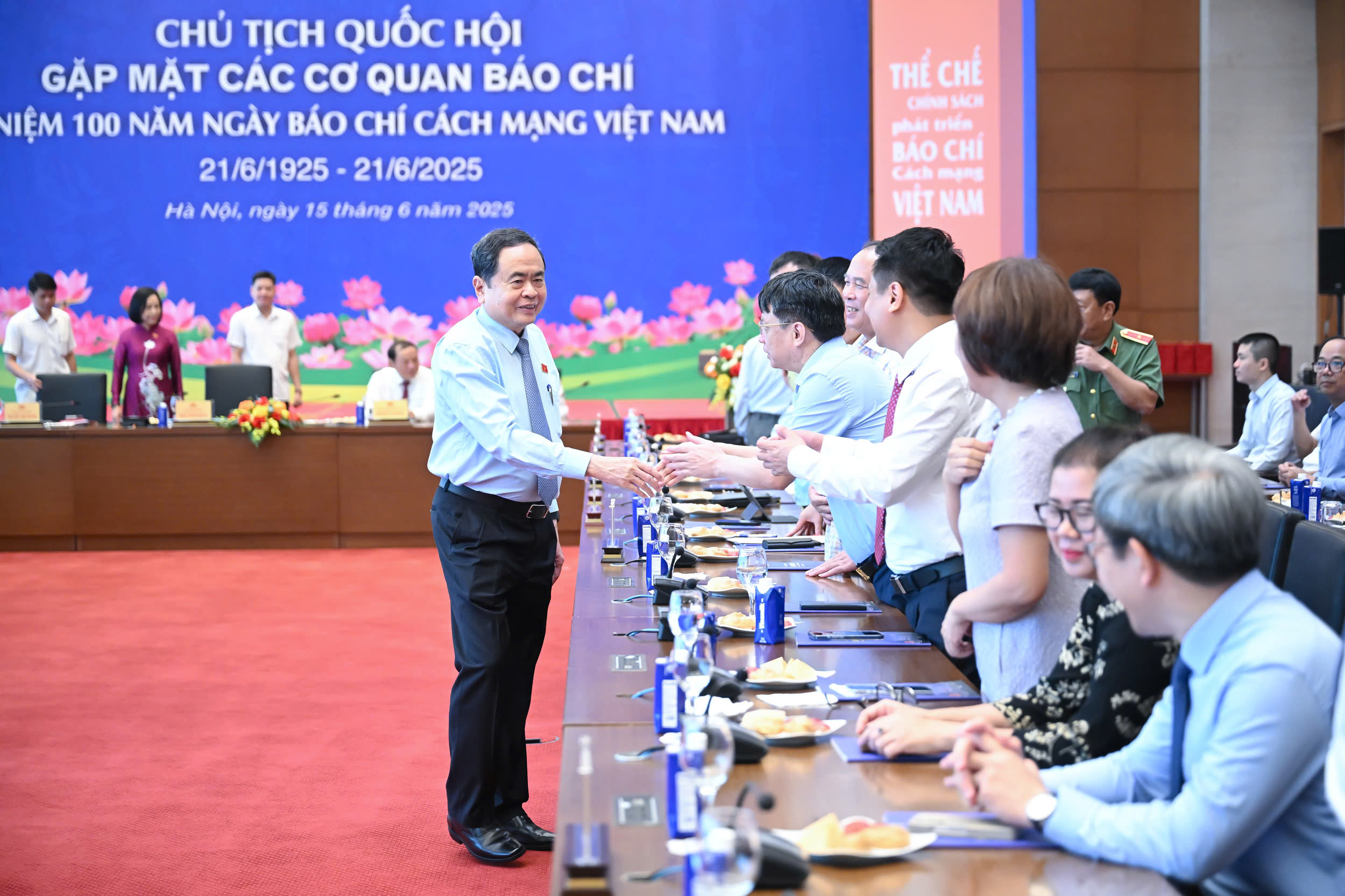 1506-ctqh-gap-mat-bao-chi.-3