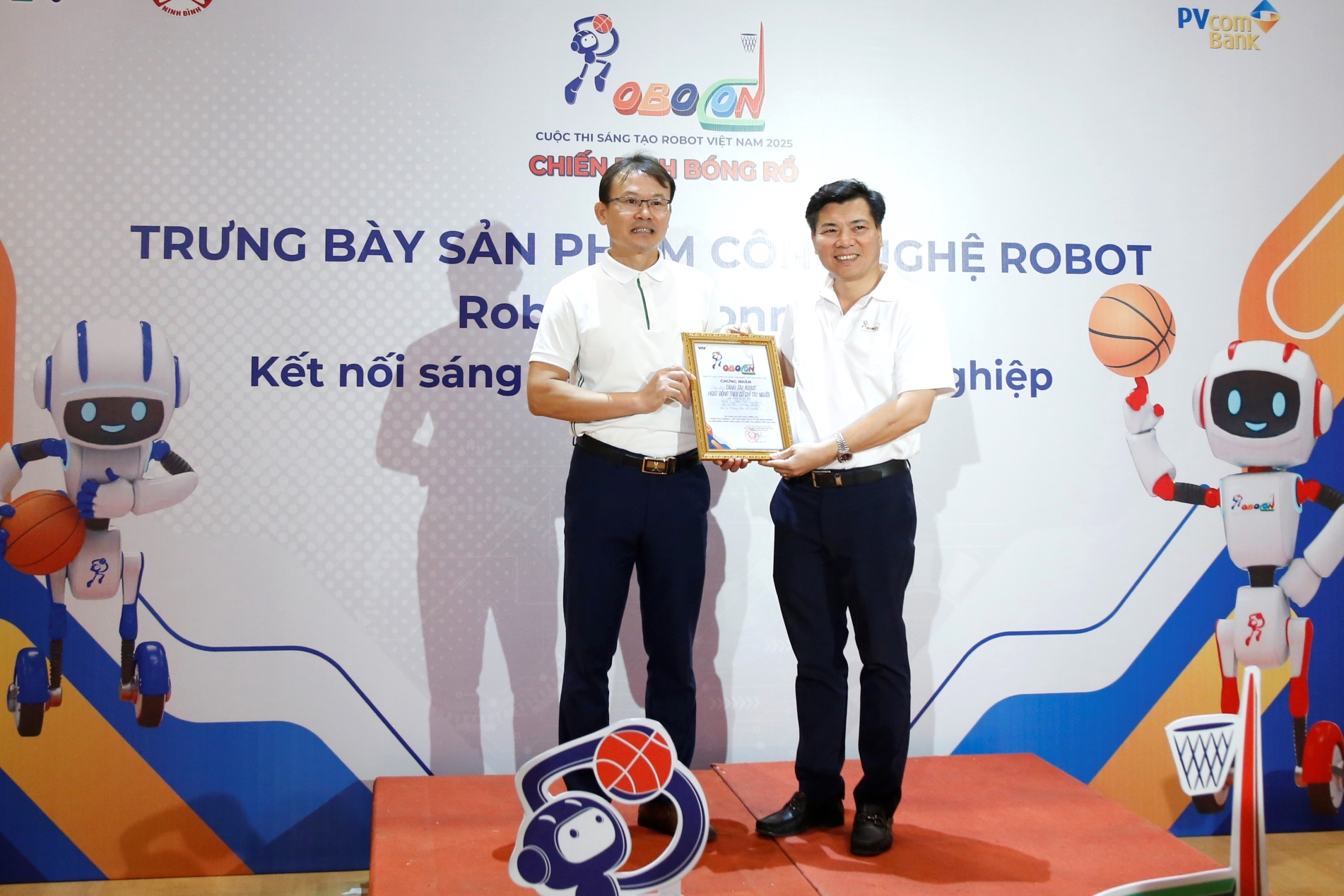0806-hoi-thao-robotics-21