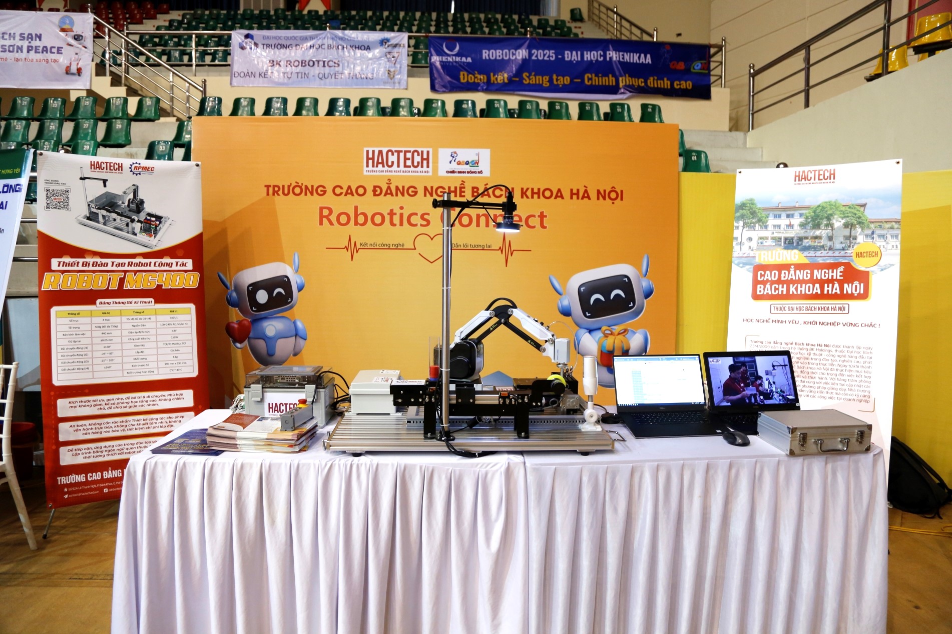 0806-hoi-thao-robotics-22