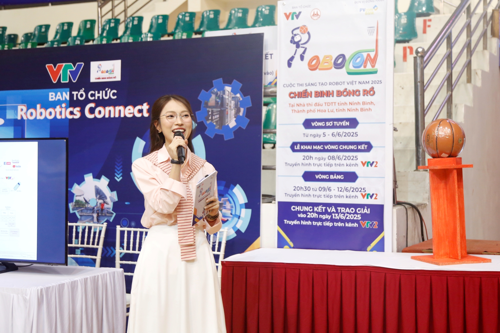 0806-hoi-thao-robotics-4
