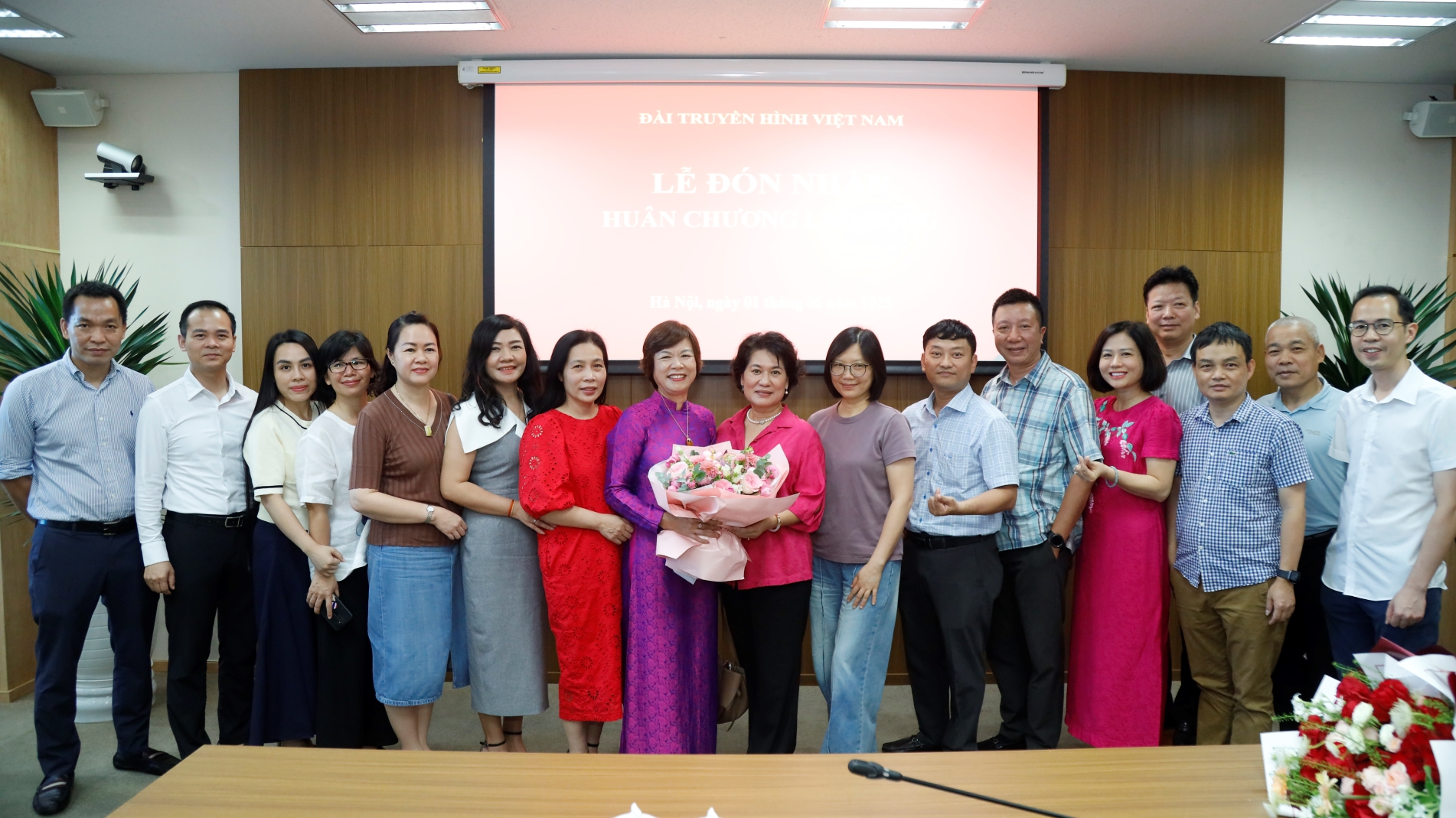 0106-trao-hcld-ms-hai-anh