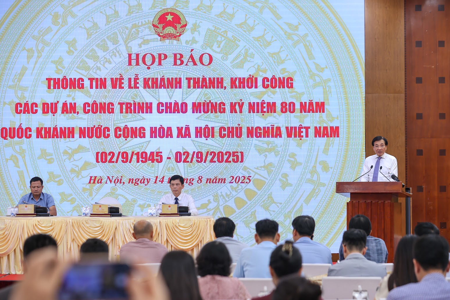 1508_THTT-le-khoi-cong-80-cong-trinh-1