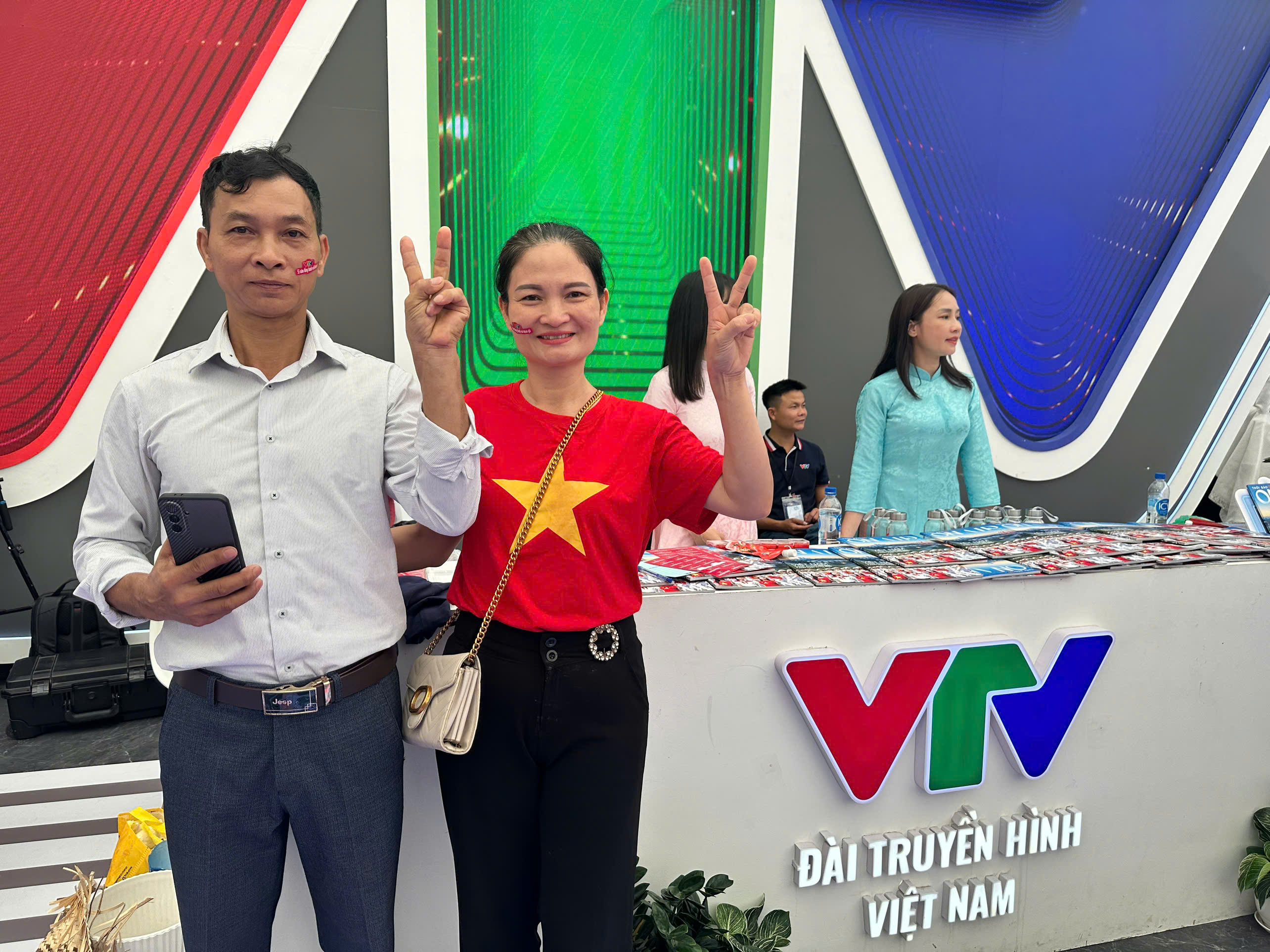 0509-trien-lam-a80-7