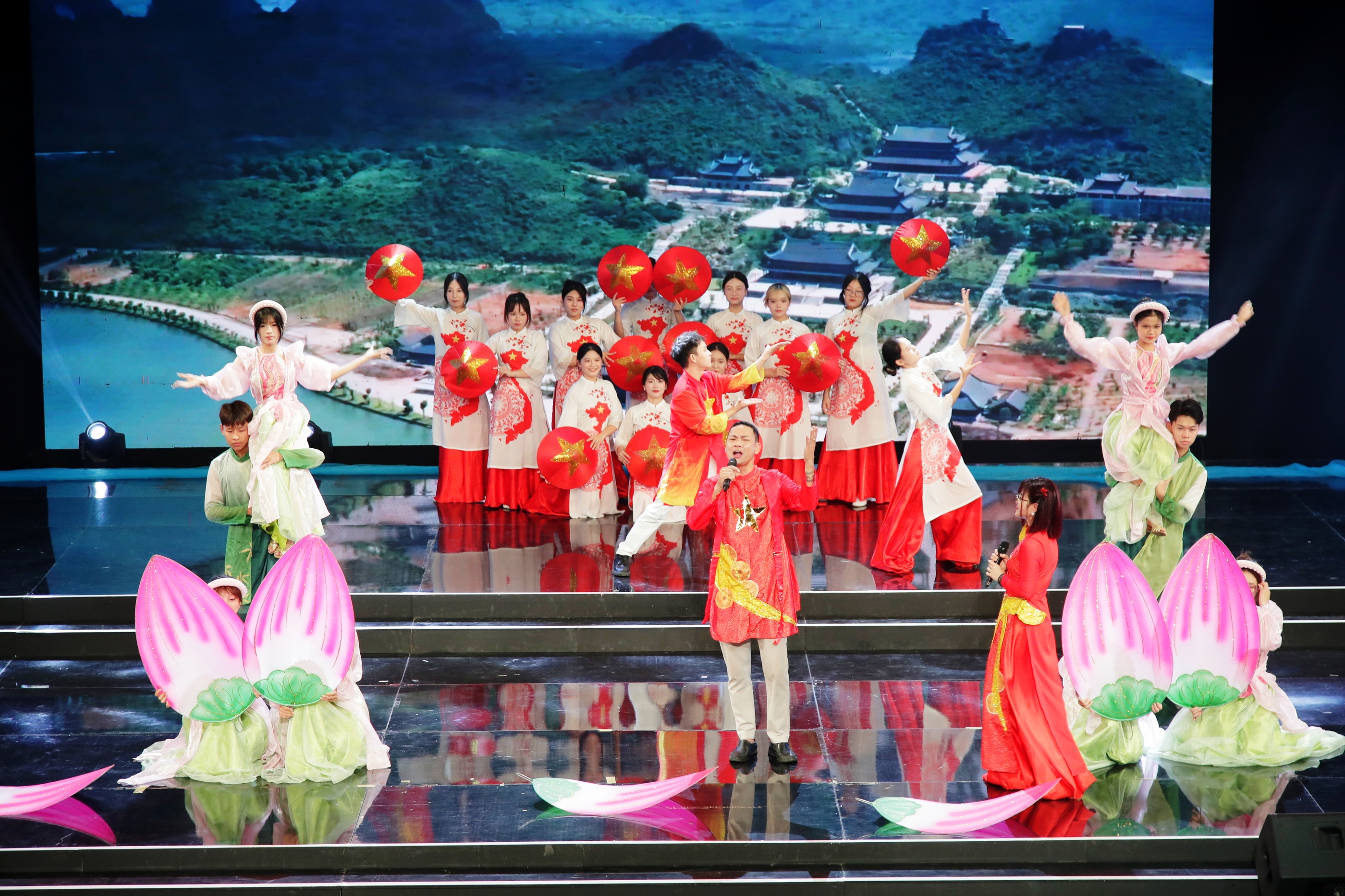 van-nghe-55-nam-Hai-hung (28)