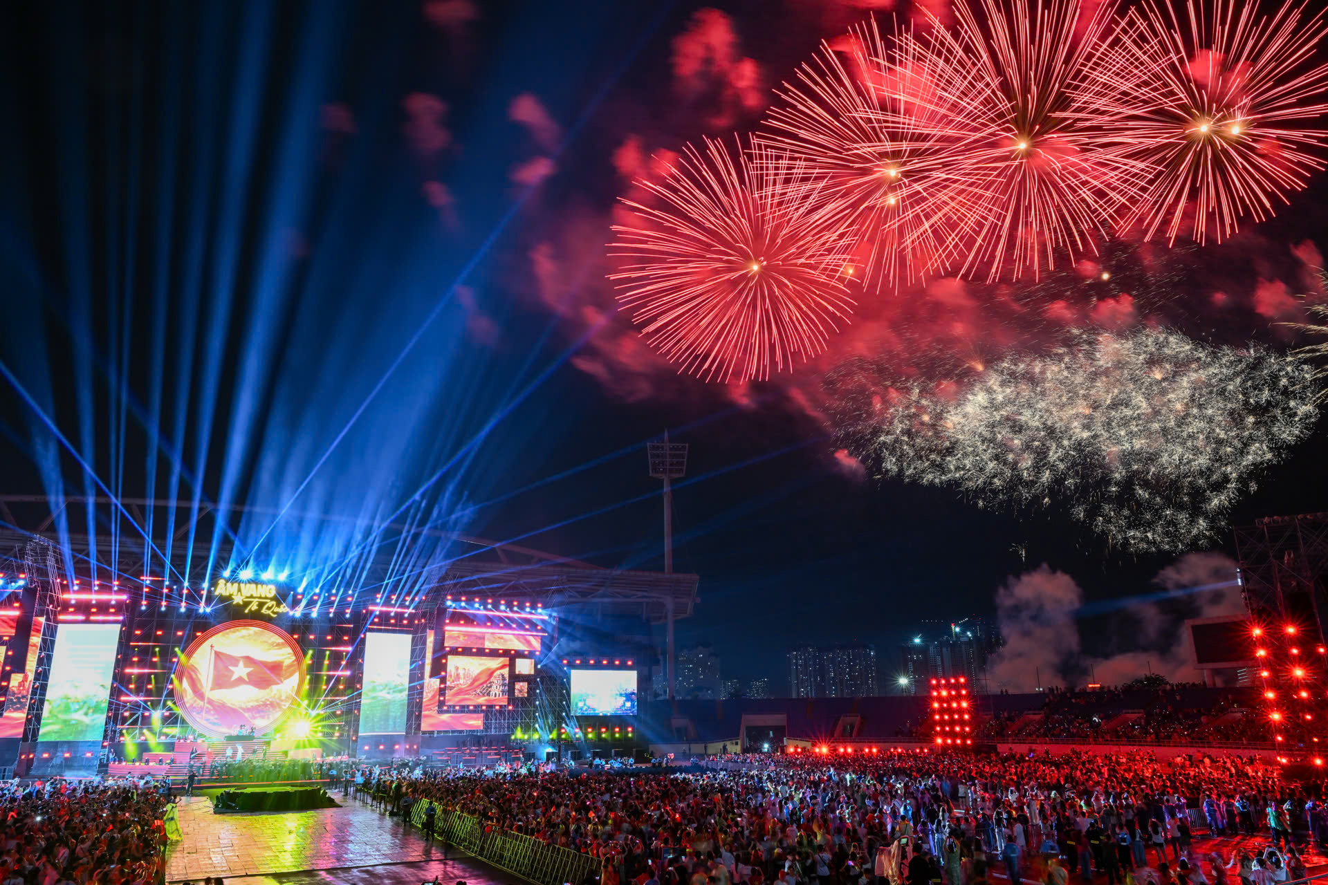 2904_am-vang-to-quoc-15