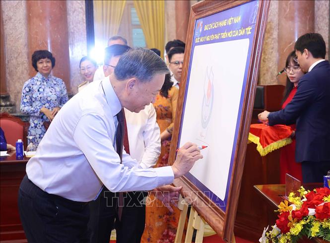 1706-tbt-gap-mat-101-nha-bao-tieu-bieu-ttx-2