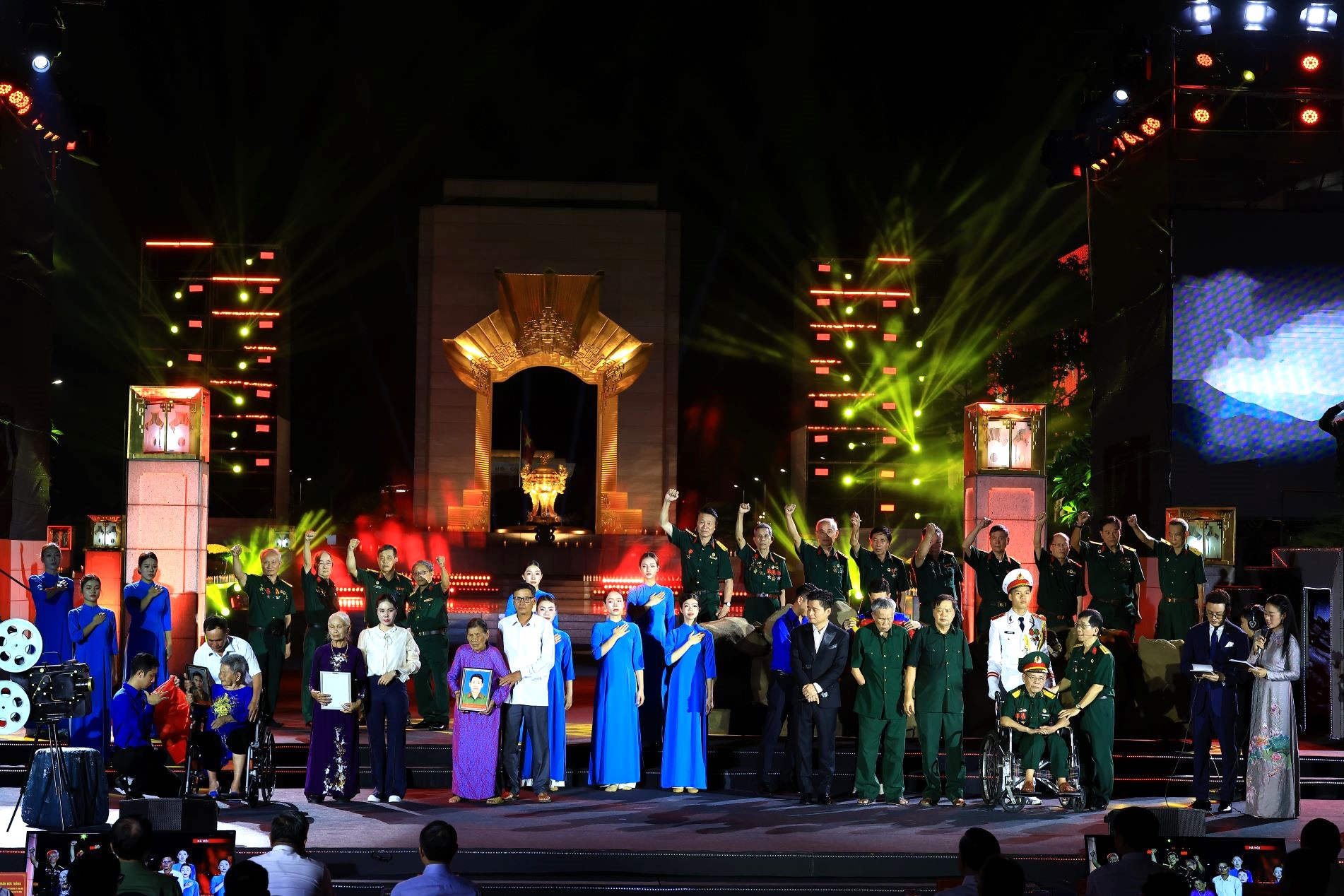 2607-sao-sang-dan-duong-cau-hanoi-duy-duong-16