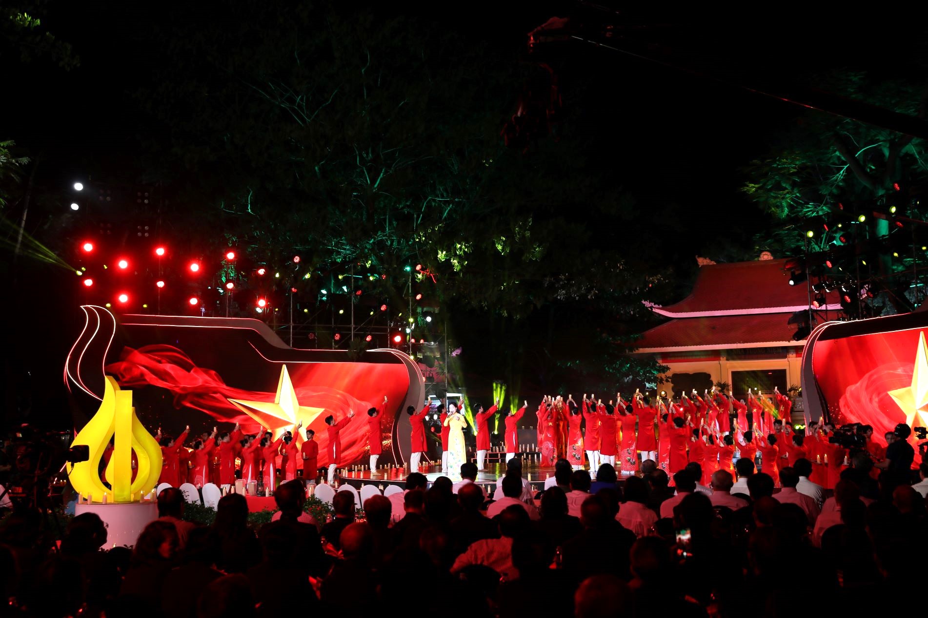 2607-sao-sang-dan-duong-cau-tphcm-6