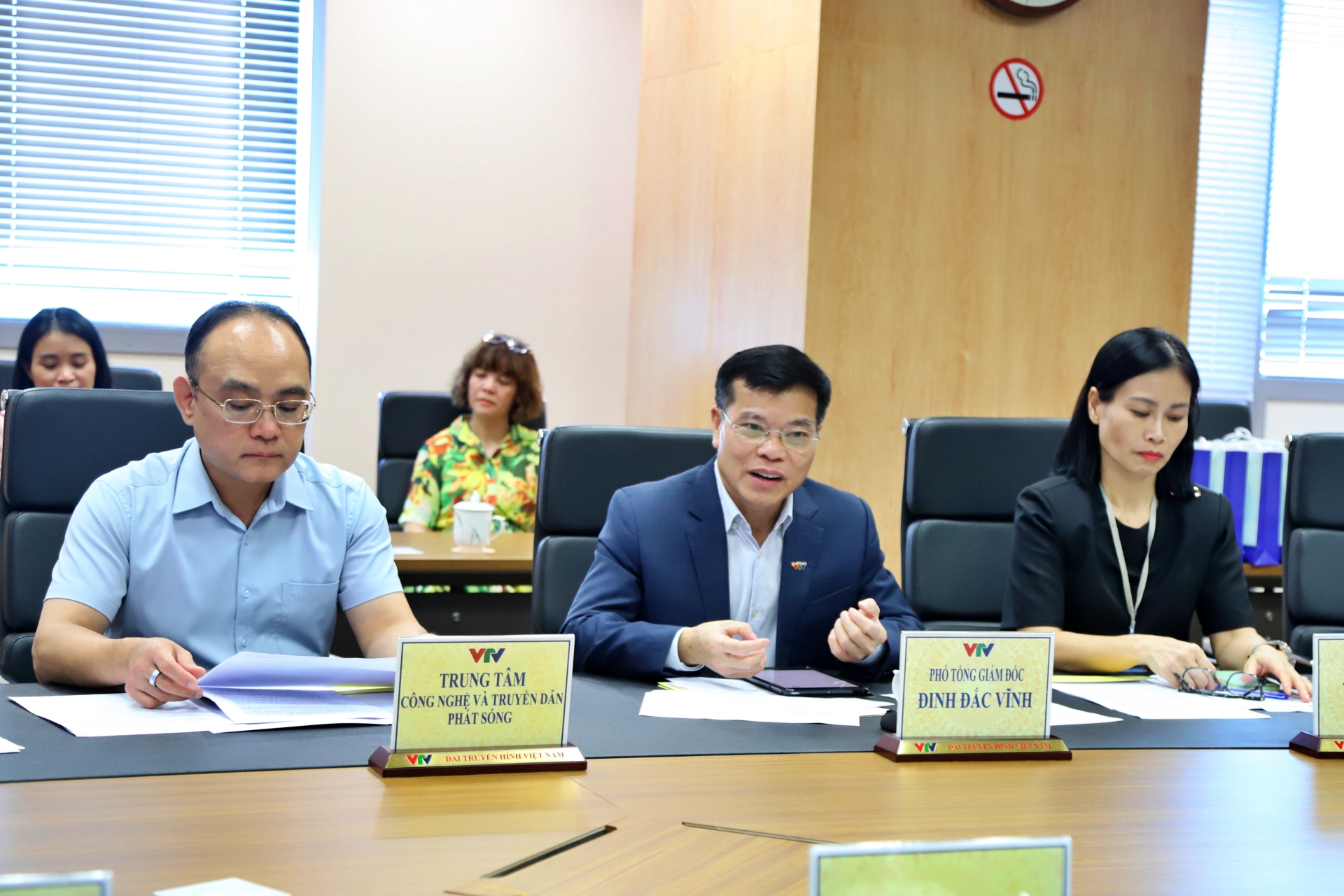 PTGĐ Đinh Đắc Vĩnh tiếp và làm việc với Đoàn báo chí Vương quốc Campuchia 3