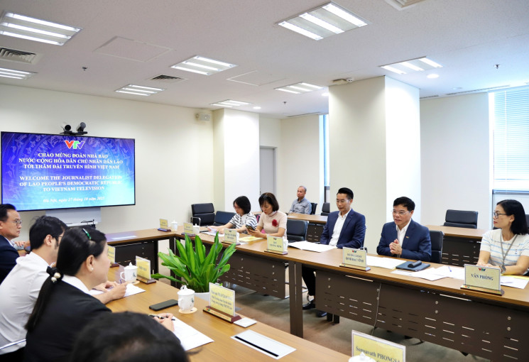 Phó Tổng Giám đốc Đinh Đắc Vĩnh tiếp đón đoàn công tác Ban Tuyên huấn Trung ương Đảng Nhân dân Cách mạng Lào