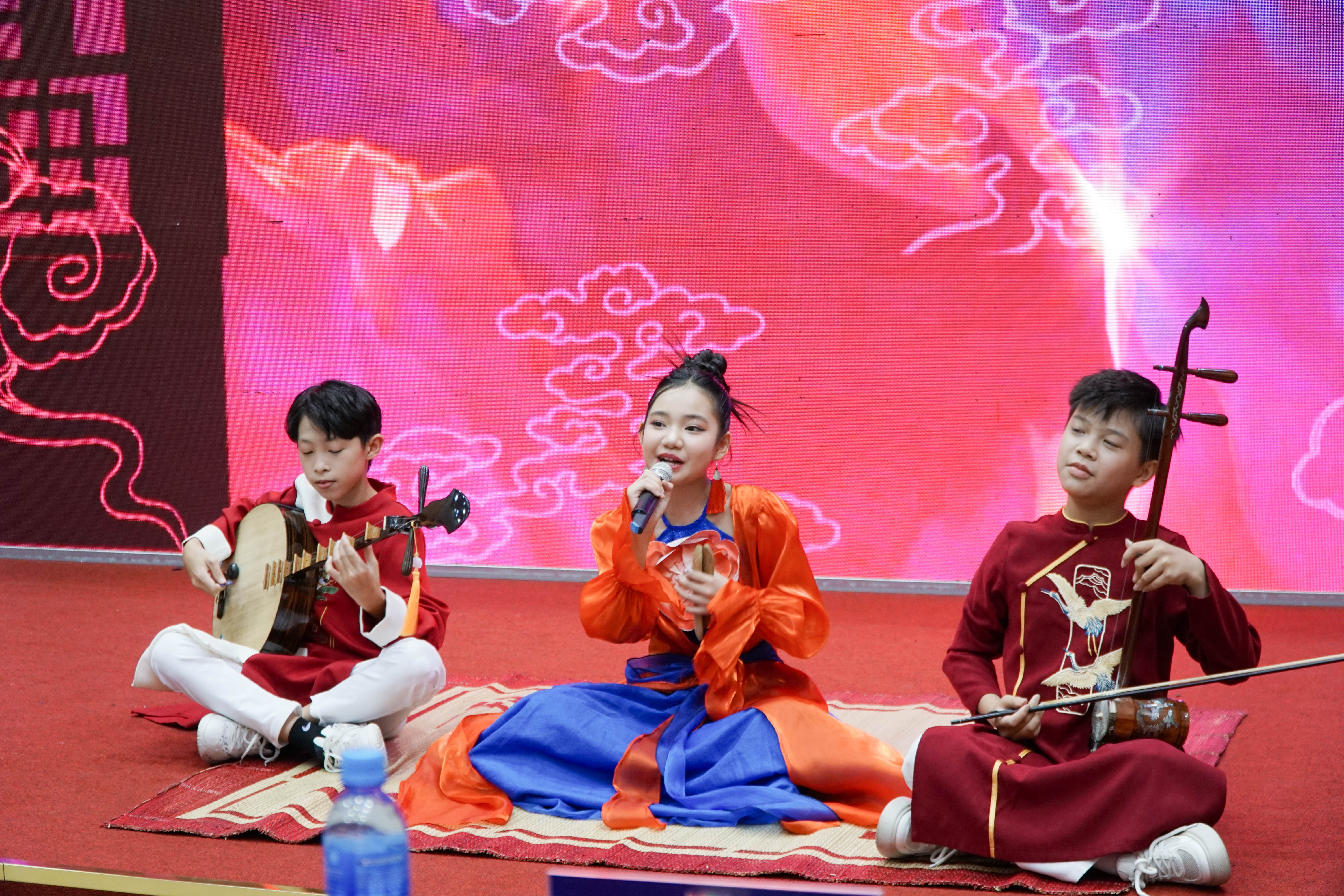 Cung VTV viet tiep cau chuyen hoa binh (17)