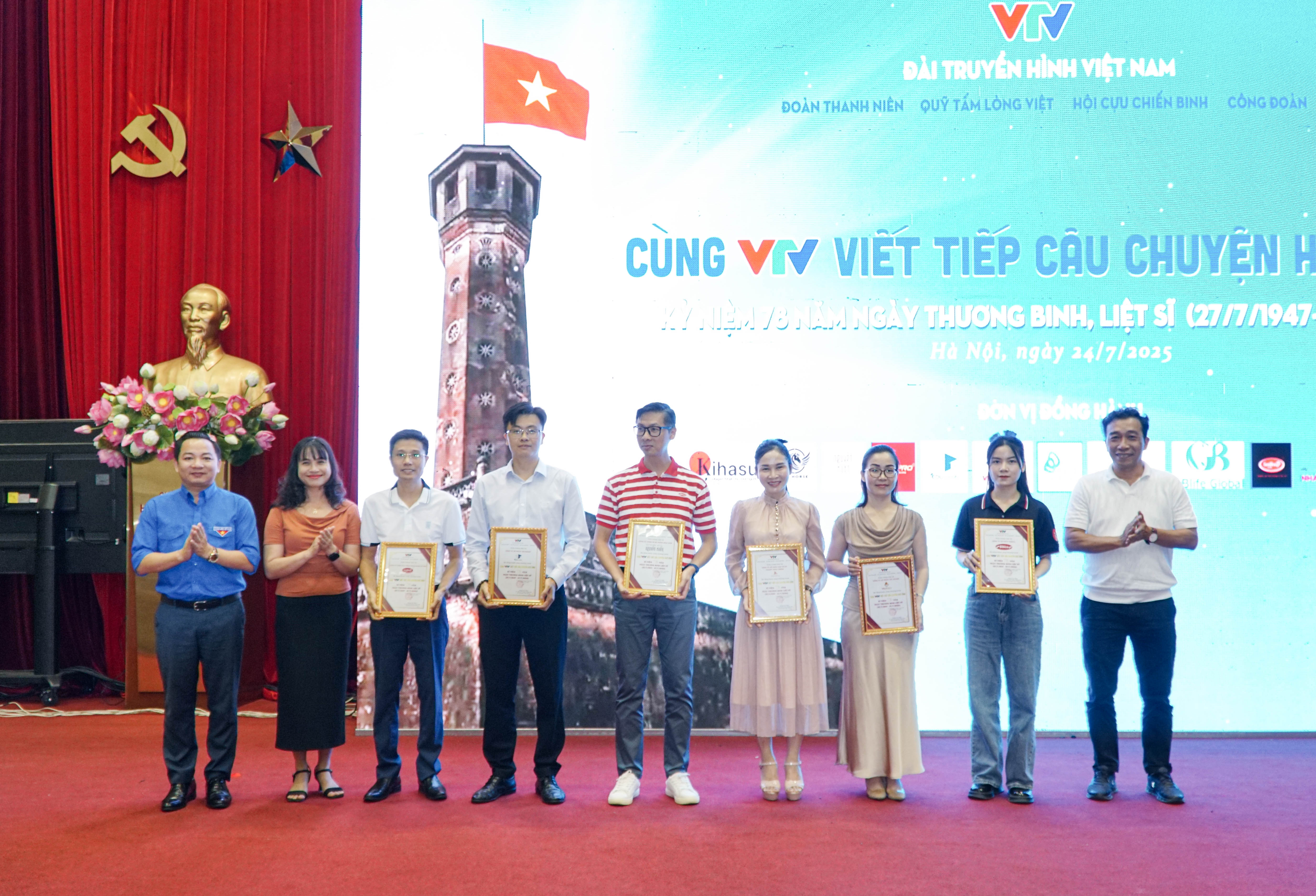 Cung VTV viet tiep cau chuyen hoa binh (9)