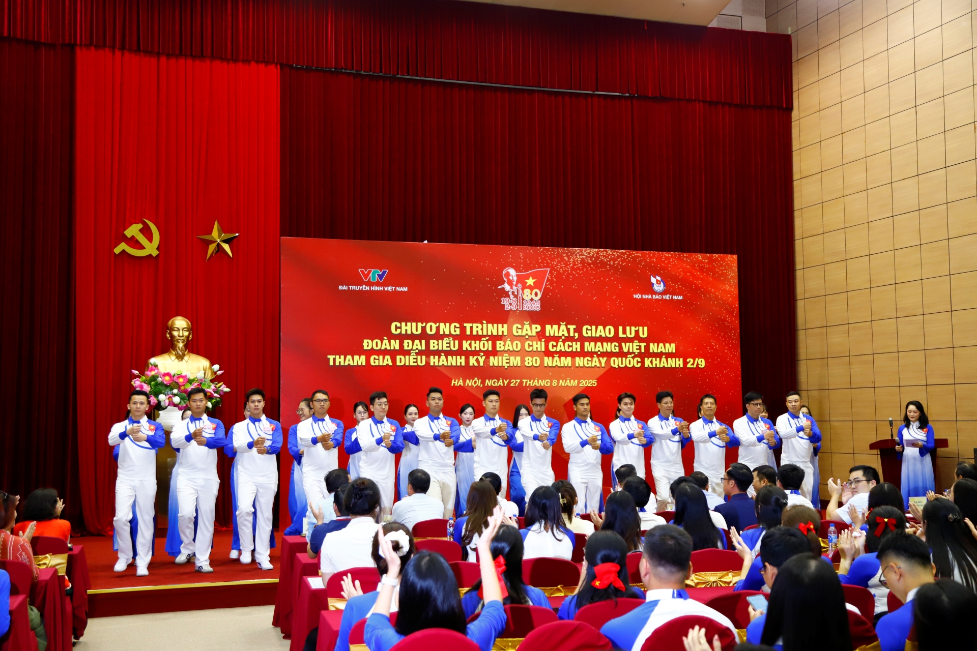 Gap mat doan dai bieu khoi Bao chi dieu hanh (13)