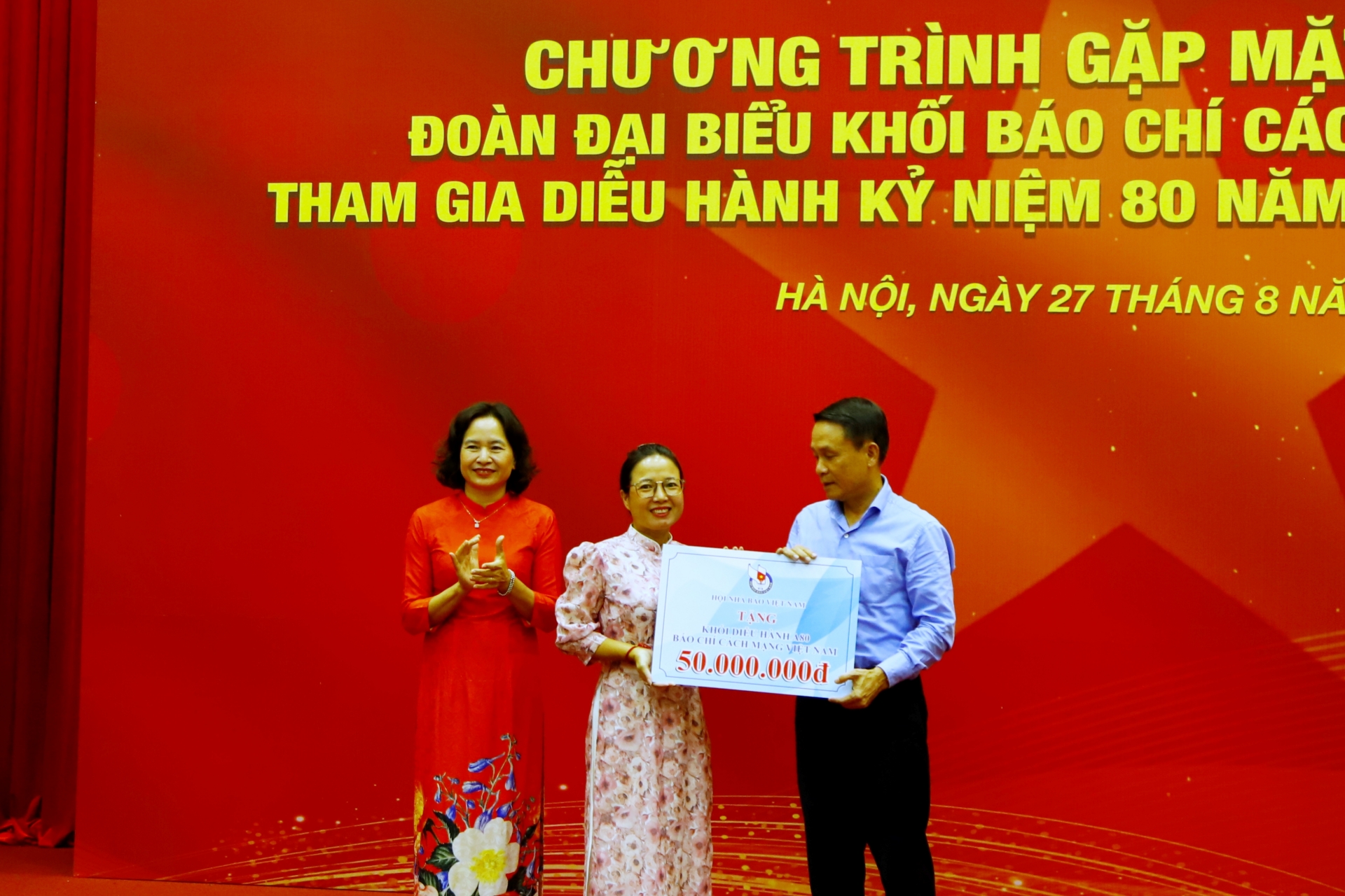 Gap mat doan dai bieu khoi Bao chi dieu hanh (7)