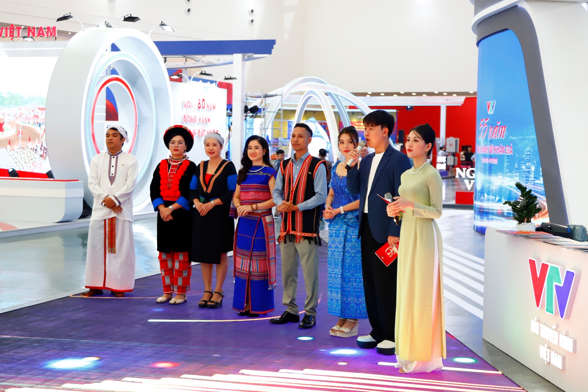 Gian trung bay VTV (13)