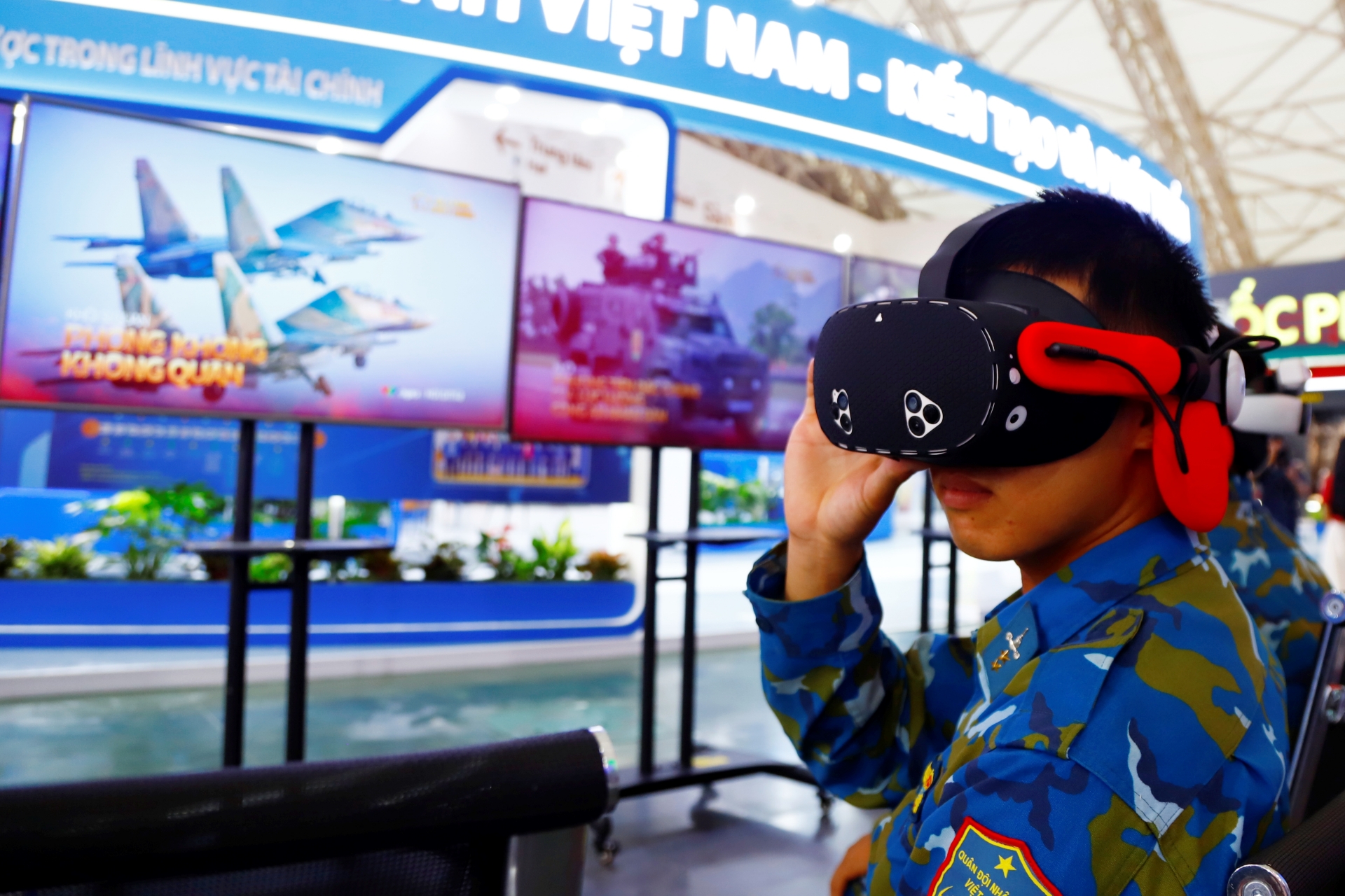 Gian trung bay VTV (16)
