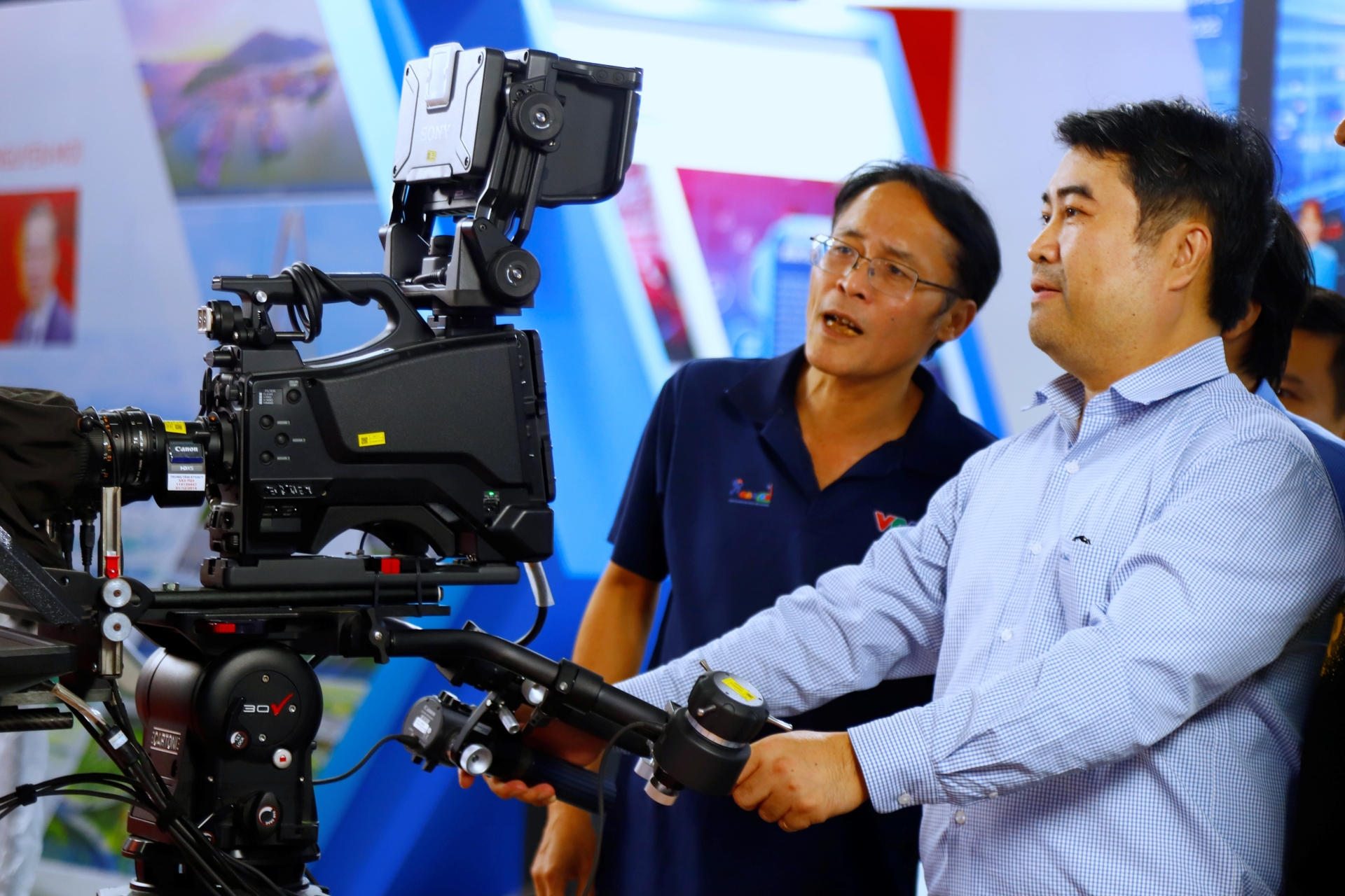 Gian trung bay VTV (21)