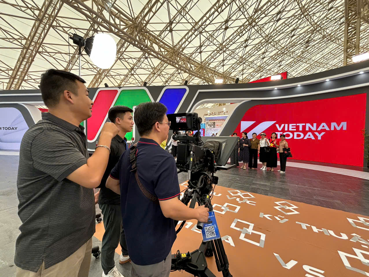 Gian trung bay VTV - VTV4 (11)