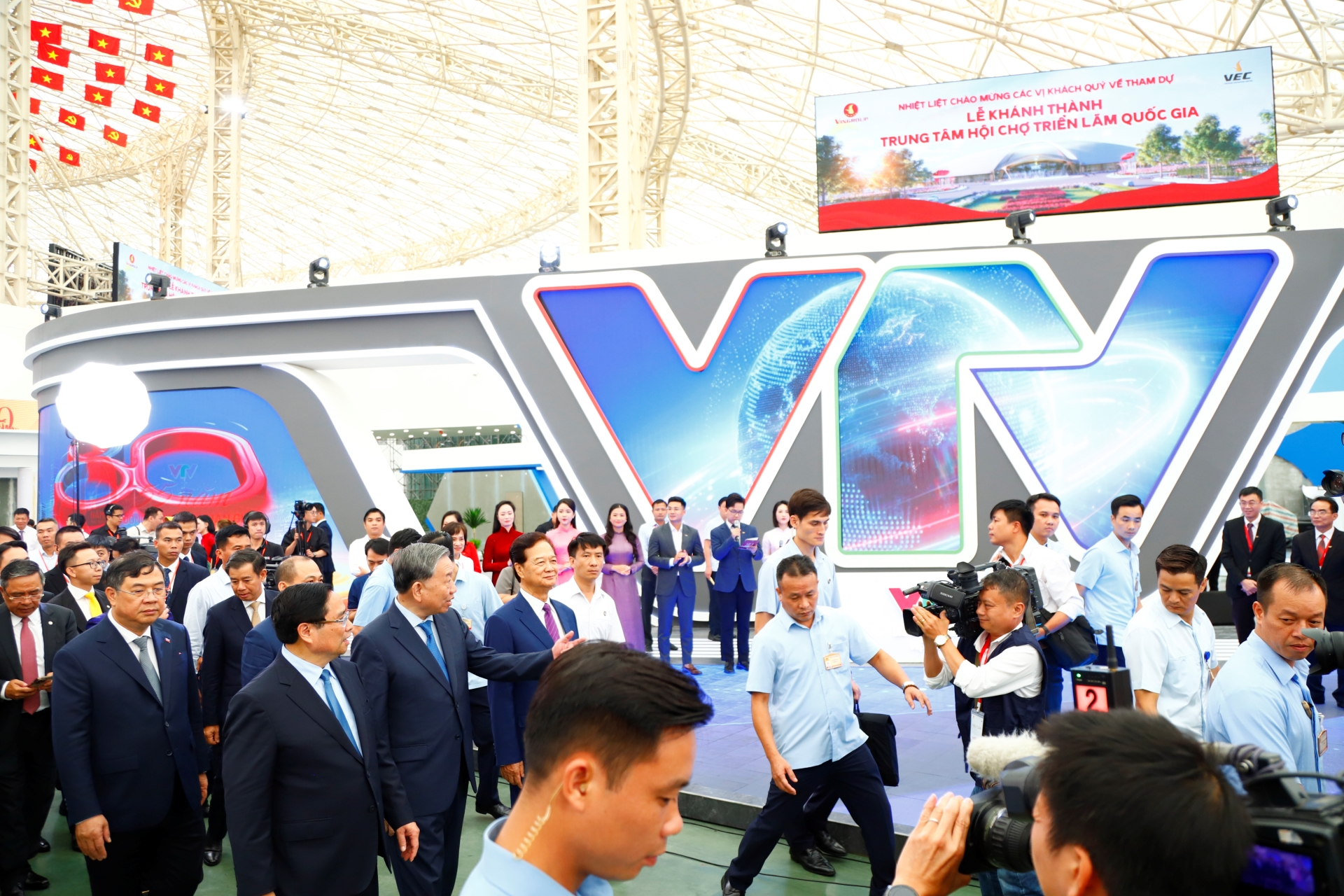 Gian trung bay VTV (8)