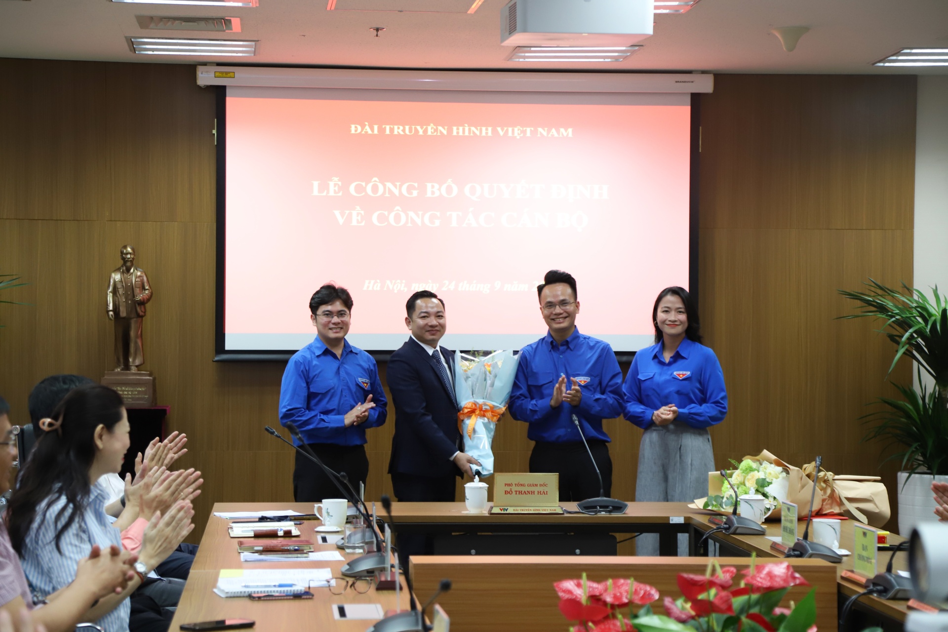 Trao quyet dinh Pho Giam doc VTV Can Tho (1)