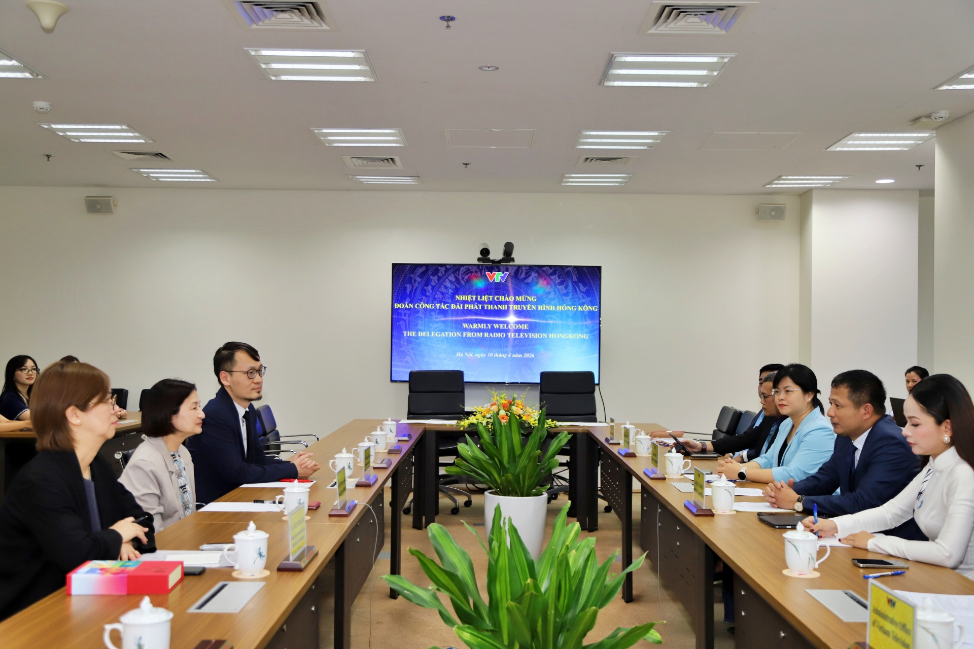 le ky ket voi RTHK 8