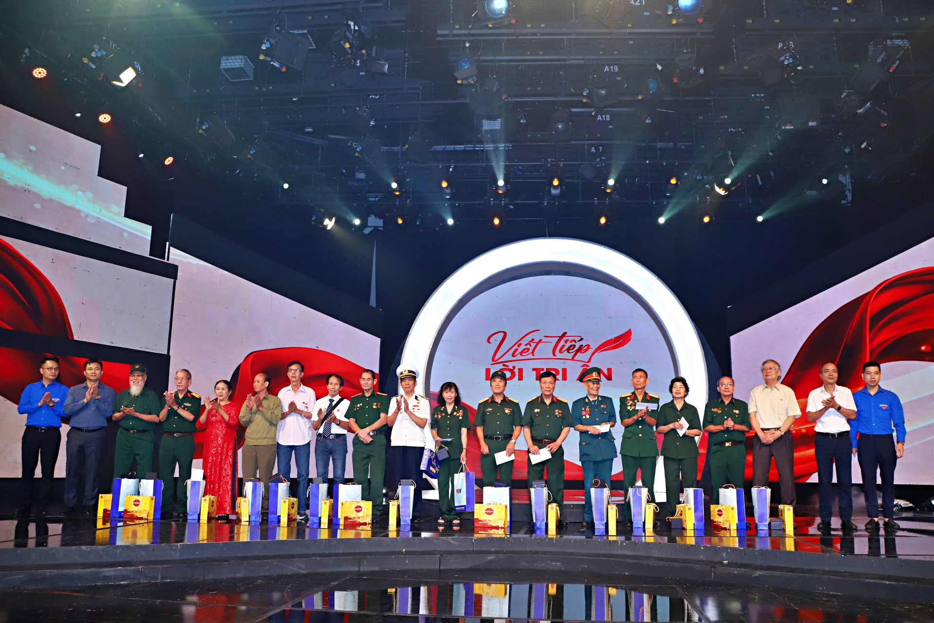Viet tiep loi tri an 16