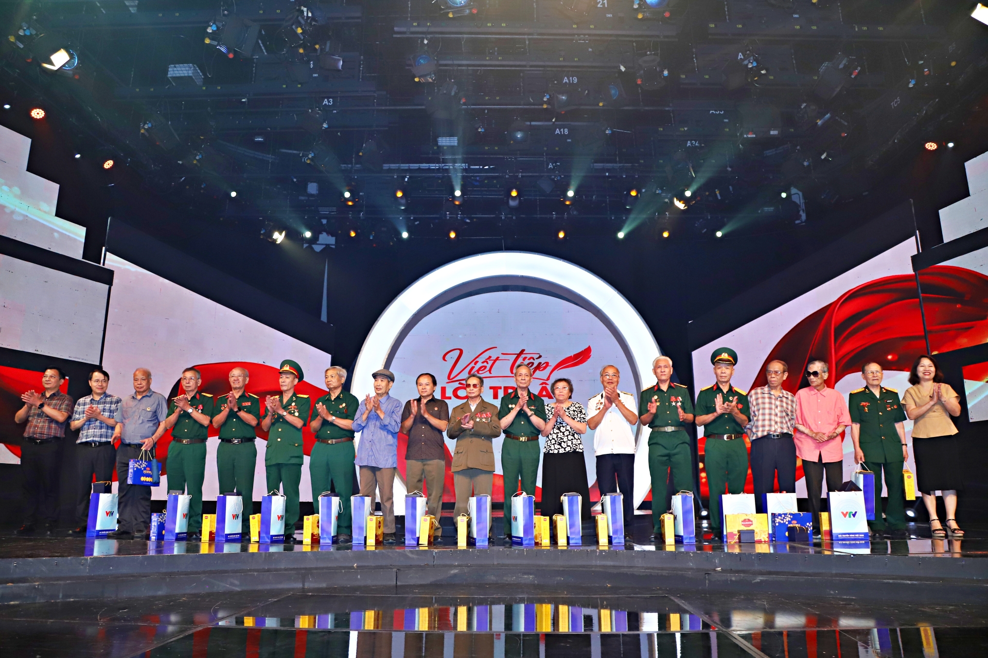 Viet tiep loi tri an 17