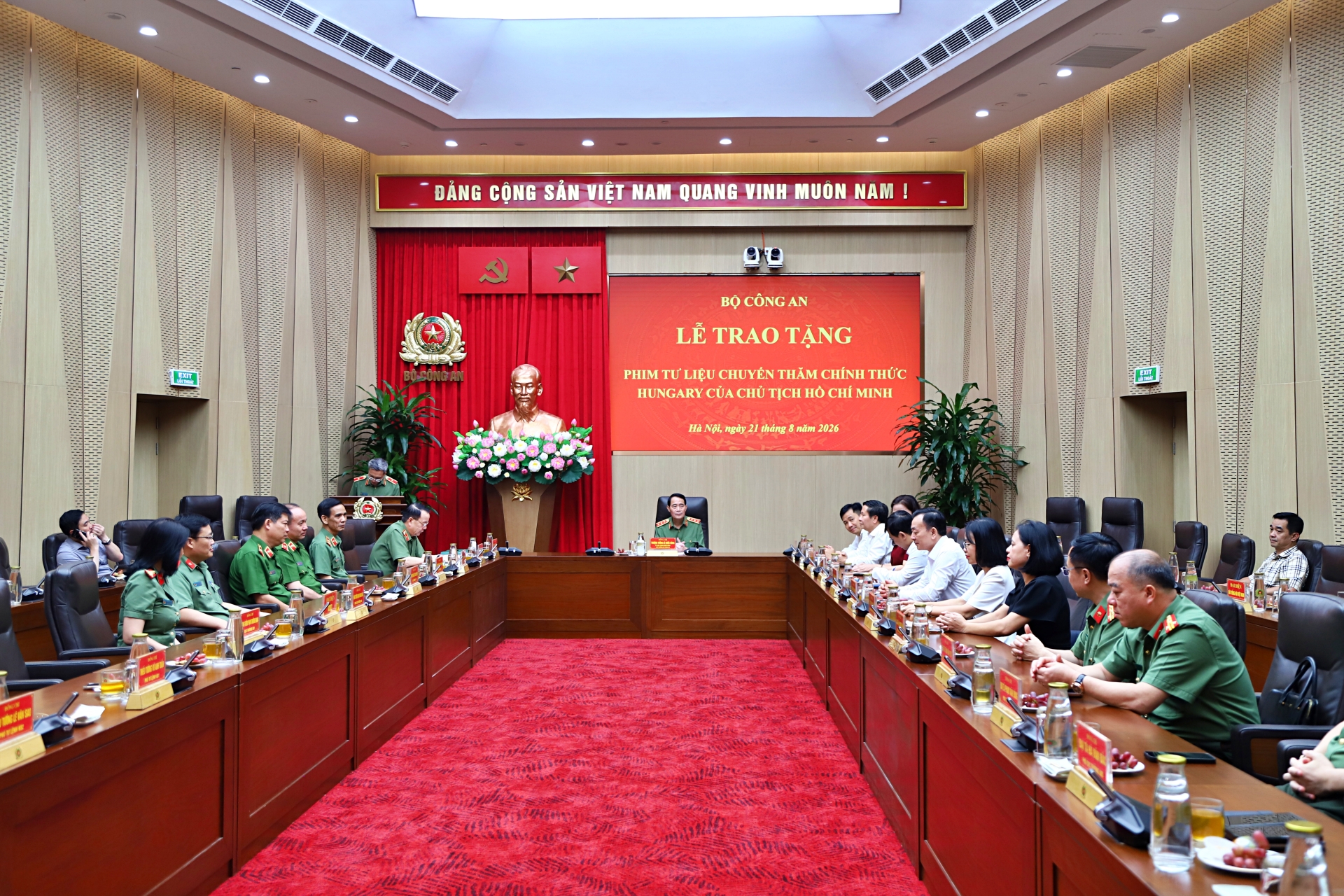 trao tang